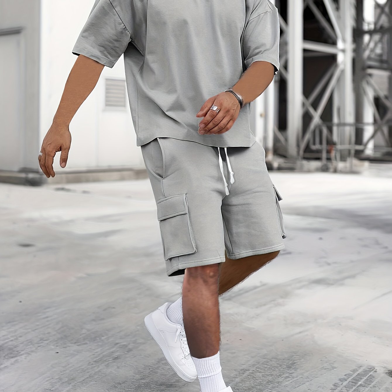 Ademende Stof Heren Beige Casual Sportkleding Set - Polyester Ronde Hals T-Shirt & Shorts met Trekkoord en Zakken, Machinewasbaar, Zomercomfort